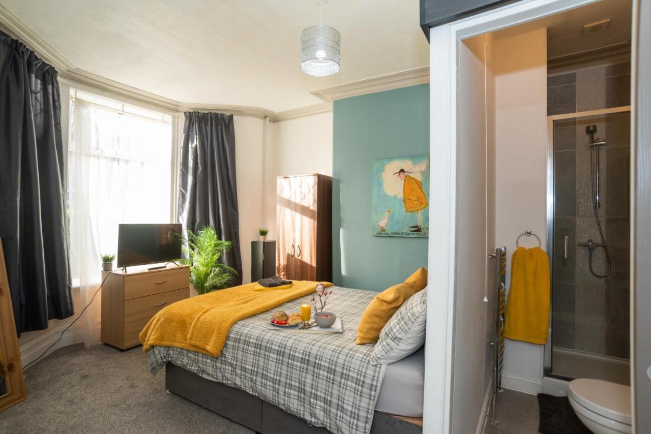 Bentley House With En-Suites Crewe Εξωτερικό φωτογραφία