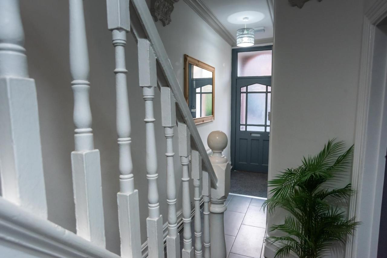 Bentley House With En-Suites Crewe Εξωτερικό φωτογραφία