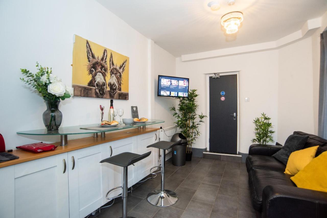 Bentley House With En-Suites Crewe Εξωτερικό φωτογραφία
